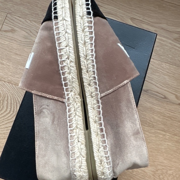 Authentic Chanel velvet espadrilles - Picture 5 of 5